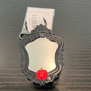 Disney Villains Black Decorative hand sanitizer holder